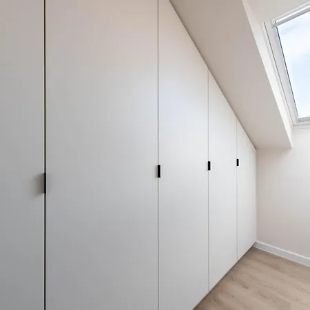 Apartment Plaza Z22 Located Near The