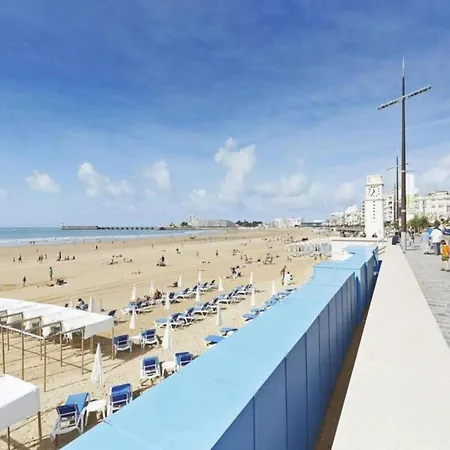 Apartment Plaza Z22 Located Near The