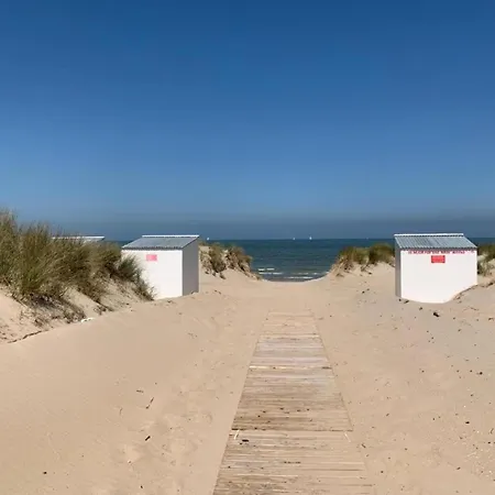 Plaza Z22 Located Near The * Oostduinkerke