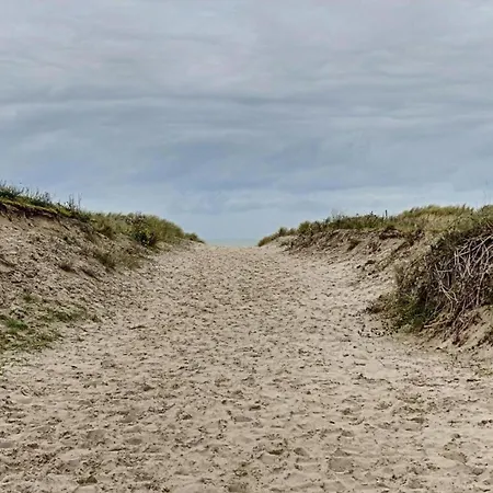 Plaza Z22 Located Near The Apartment Oostduinkerke